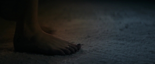Bella Thorne feet photo thumbnail