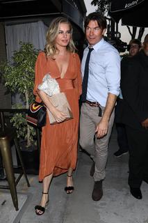 Rebecca Romijn feet photo thumbnail