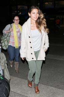 Elsa Pataky feet photo thumbnail