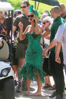 Katy Perry feet photo thumbnail