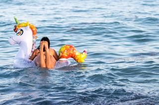 Claudia Romani feet photo thumbnail
