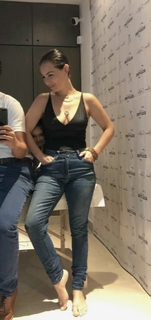 Claudia Lizaldi feet photo thumbnail