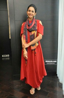 Rakul Preet Singh feet photo thumbnail