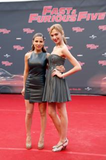 Elsa Pataky feet photo thumbnail