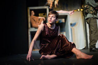 Emma Corrin feet photo 1