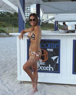 Kelly Bensimon feet photo thumbnail