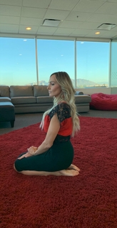 Kyle Unfug feet photo thumbnail