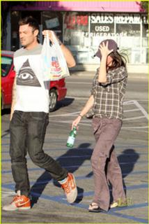 Megan Fox feet photo thumbnail