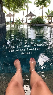 Nova Meierhenrich feet photo thumbnail