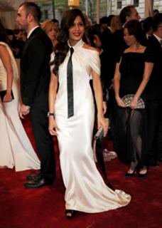 Freida Pinto feet photo thumbnail
