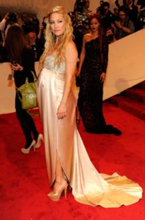 Kate Hudson feet photo thumbnail
