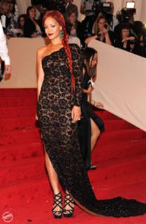 Rihanna feet photo thumbnail