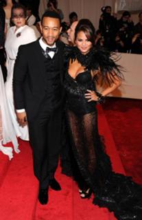 Chrissy Teigen feet photo thumbnail