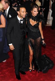 Chrissy Teigen feet photo thumbnail