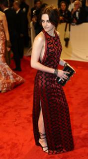 Kristen Stewart feet photo thumbnail