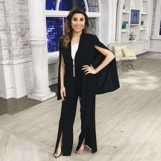 Courtney Khondabi feet photo thumbnail
