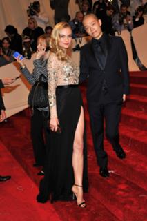 Diane Kruger feet photo thumbnail