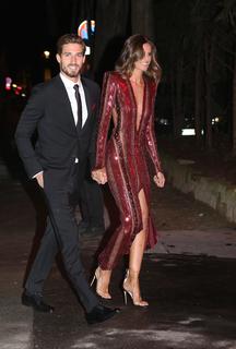 Izabel Goulart feet photo thumbnail