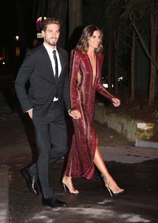 Izabel Goulart feet photo thumbnail
