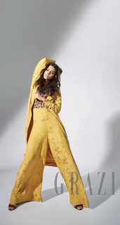 Kriti Sanon feet photo thumbnail