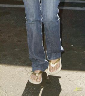 Ashley Tisdale feet photo thumbnail