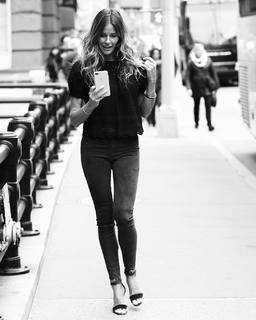 Kelly Bensimon feet photo thumbnail