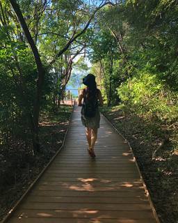Juliana Paiva feet photo thumbnail