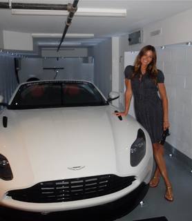 Kelly Bensimon feet photo thumbnail