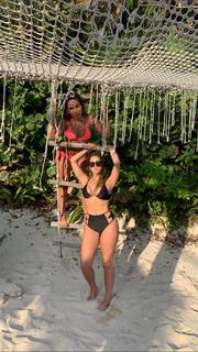 Anitta feet photo thumbnail
