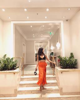 Isis Valverde feet photo thumbnail