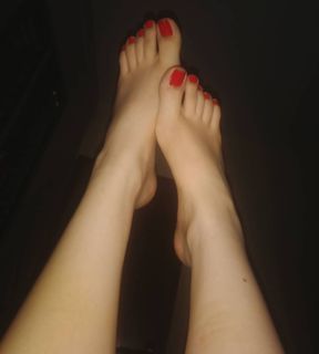 Isa Pes feet photo thumbnail