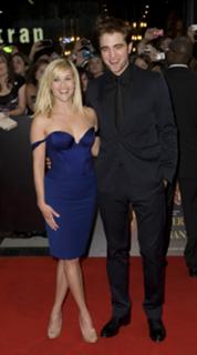 Reese Witherspoon feet photo thumbnail