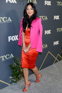 Nicole Scherzinger feet photo thumbnail