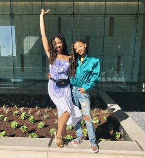 Halle Bailey feet photo thumbnail