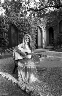 Brigitte Bardot feet photo thumbnail