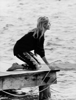 Brigitte Bardot feet photo thumbnail