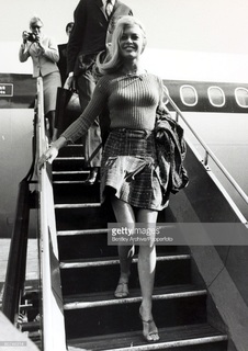 Brigitte Bardot feet photo thumbnail
