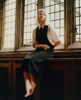 Aurora Aksnes feet photo thumbnail