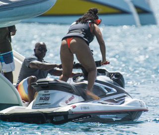 Angela Simmons feet photo thumbnail