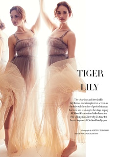 Lily James feet photo thumbnail