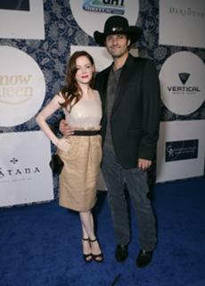 Rose McGowan feet photo thumbnail
