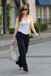 Rose McGowan feet photo thumbnail