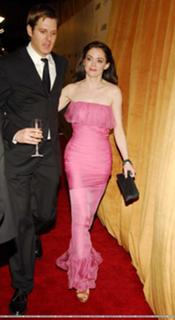 Rose McGowan feet photo thumbnail