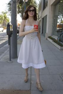 Rose McGowan feet photo thumbnail