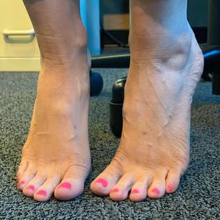 Kyle Unfug feet photo thumbnail
