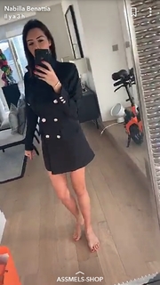 Nabilla Benattia feet photo thumbnail