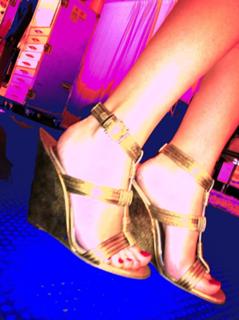 Kylie Minogue feet photo thumbnail