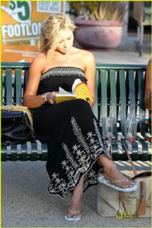 Aly Michalka feet photo thumbnail