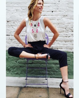 Nicole Neumann feet photo thumbnail