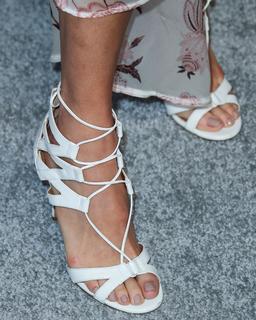 Jamie Chung feet photo thumbnail
